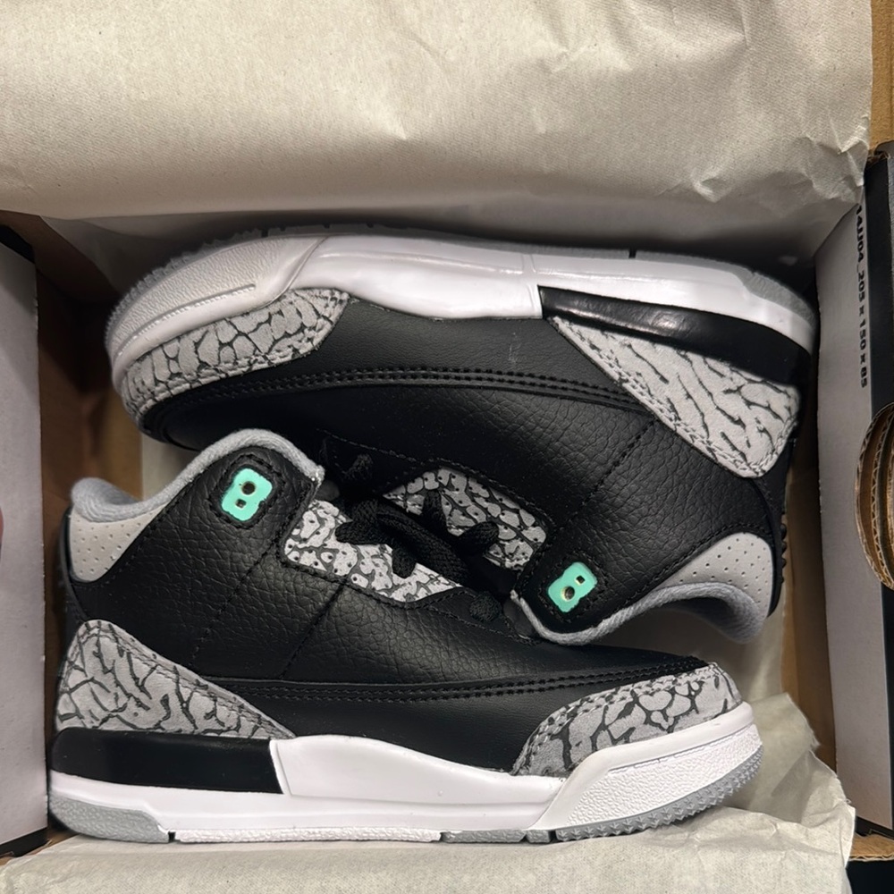 SOLD: Jordan Retro 3